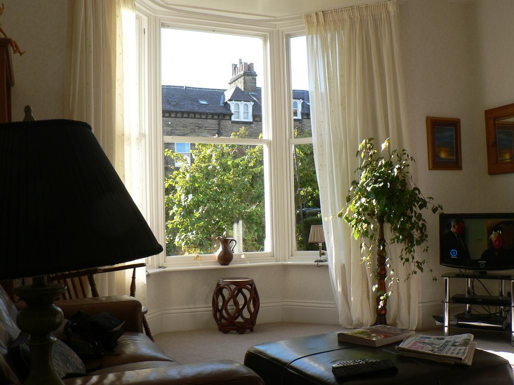 16 Franklin Bijou Boutique Bed and Breakfast Harrogate Exterior foto
